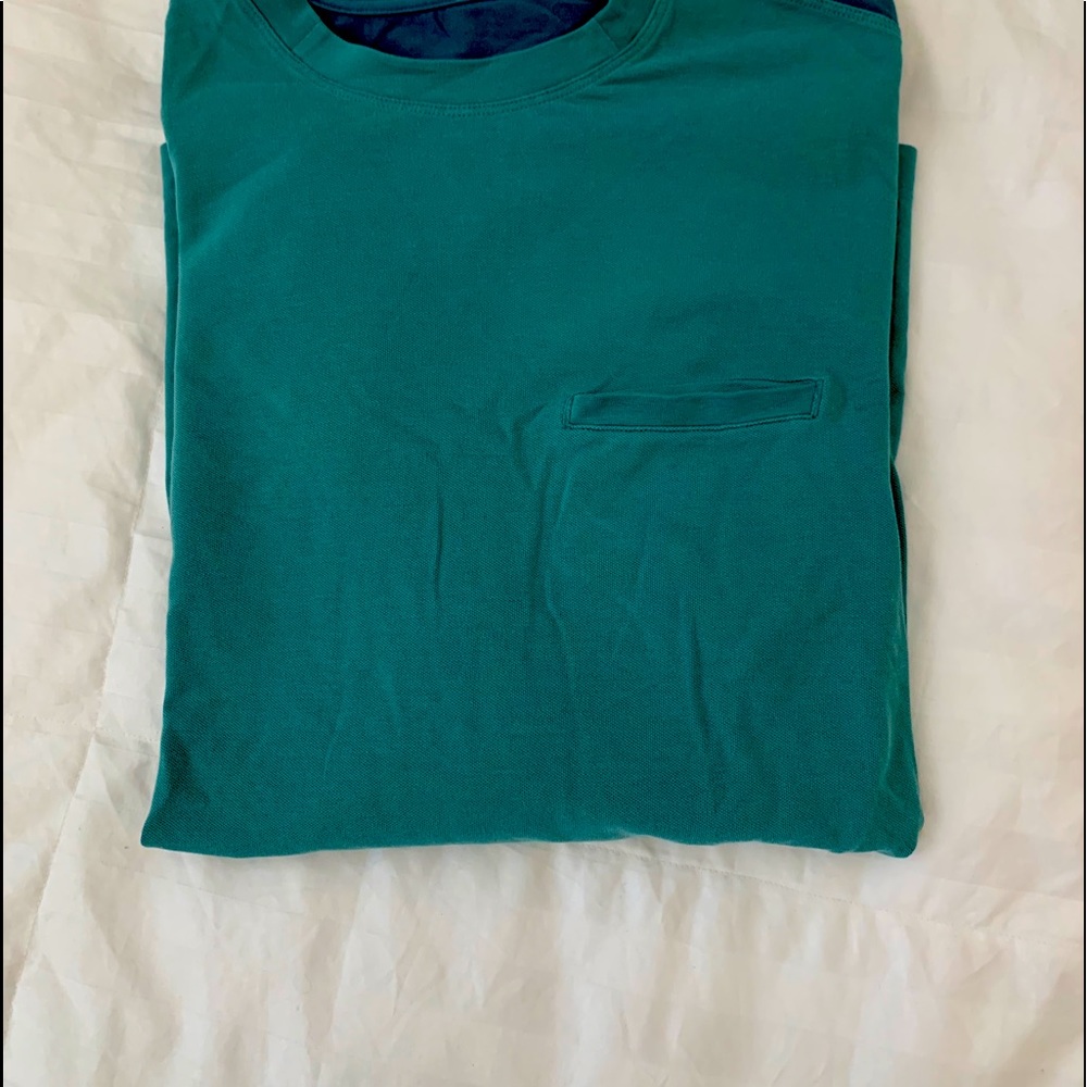 Lululemon long sleeved metal vent tech